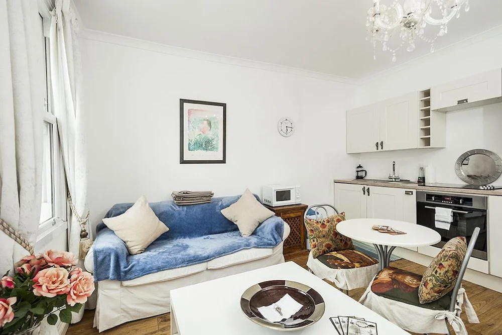 New Super 1 Bedroom Flat in the Heart of Greenwich