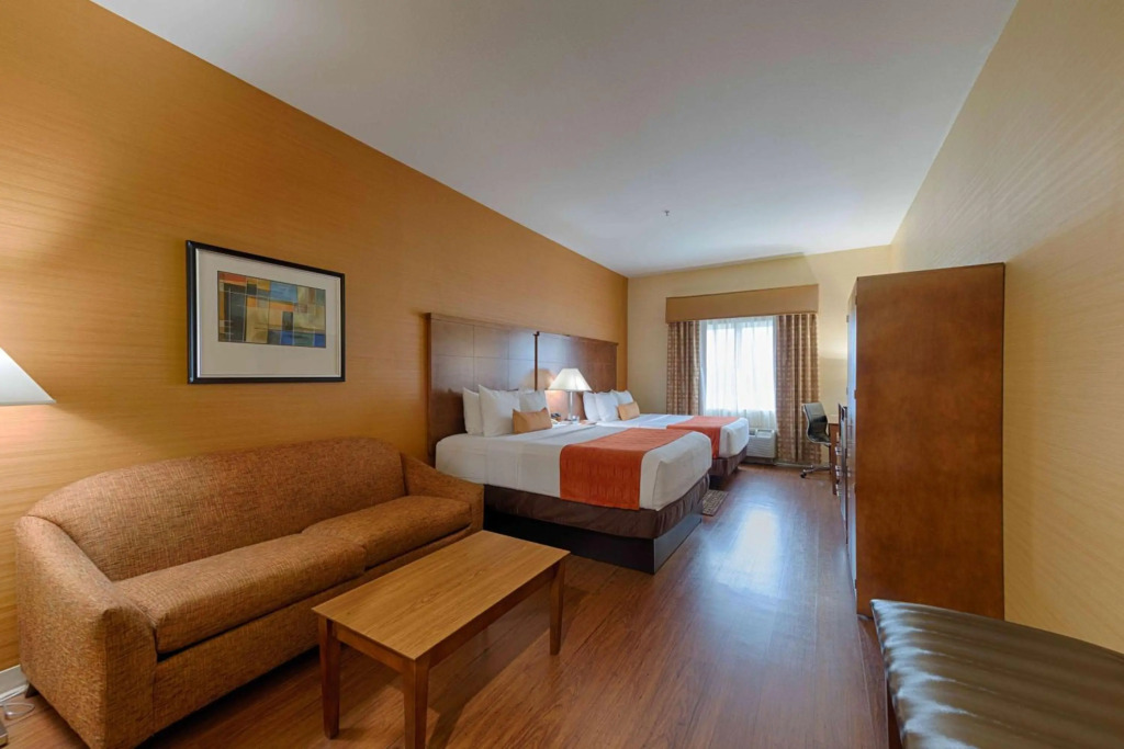 Best Western Plus Delta Inn & Suites