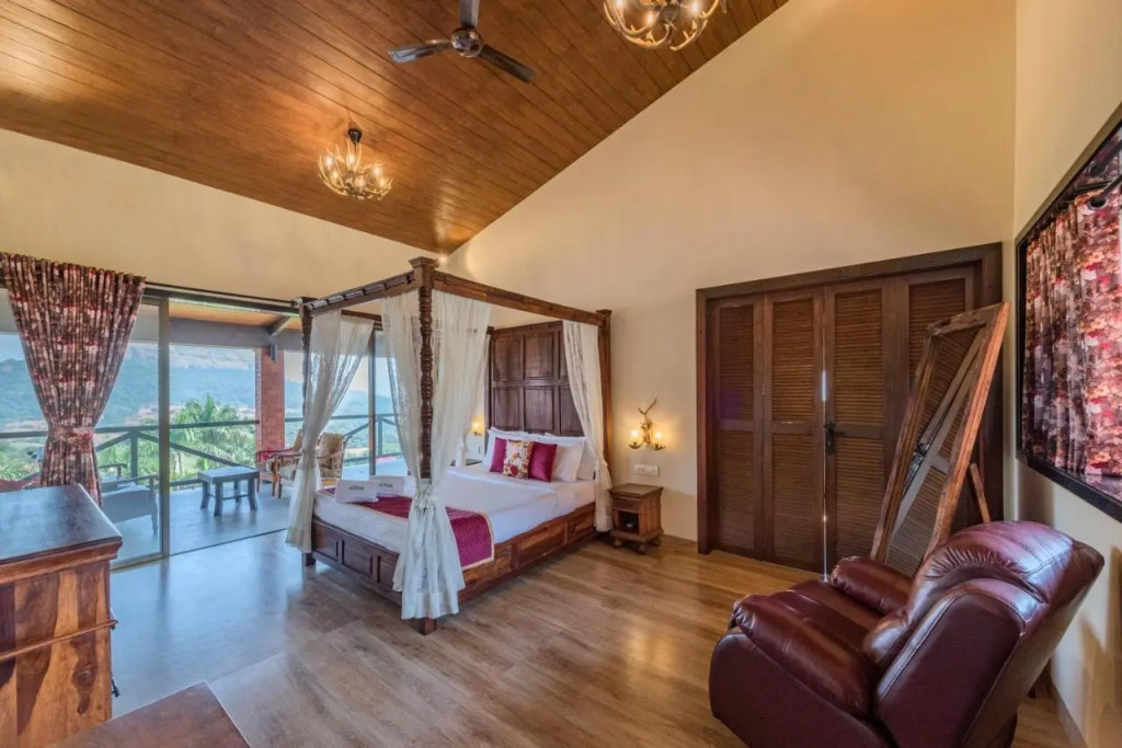 SaffronStays Althea - 4BR veg-only luxury villa with pool, jacuzzis, gourmet meals and Lohagad-Pawna lake views