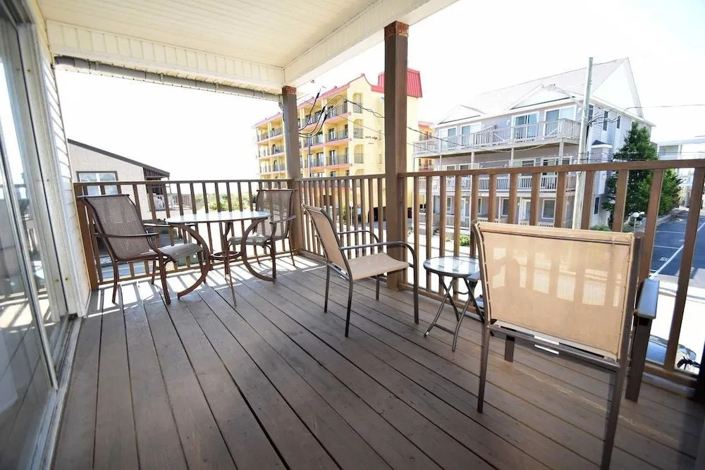 Lazy Days 4 2 Bedrooms 1.5 Bathroom Condo