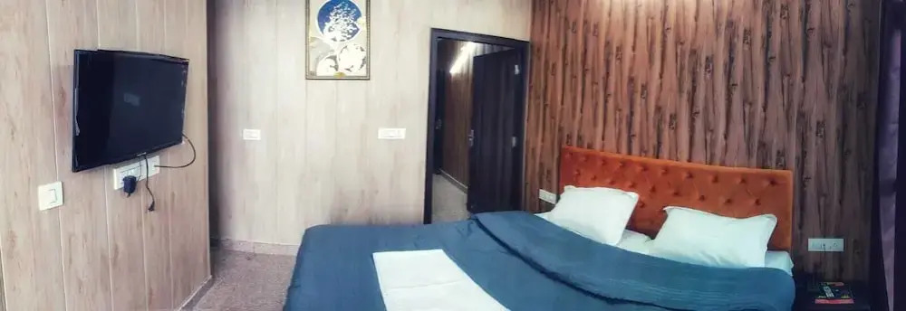 Mountain Retreat by 360 Degree