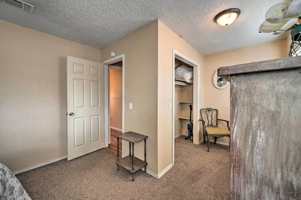 'hidden Oaks' Broken Bow Vacation Rental, Pets OK!
