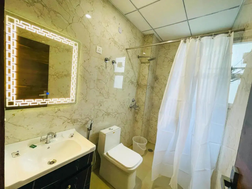 1 BR Boutique stay in Golf Course Road, Gurgaon (04AF), by GuestHouser