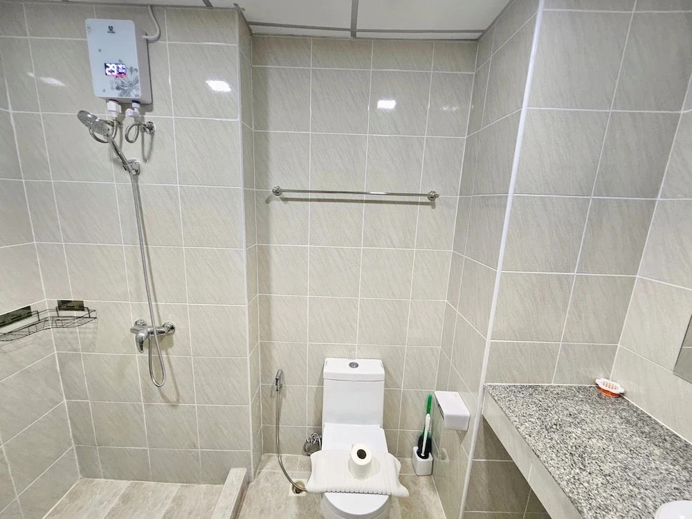View Talay 5 - Beachfront Ocean View - High Floor & Huge Pool