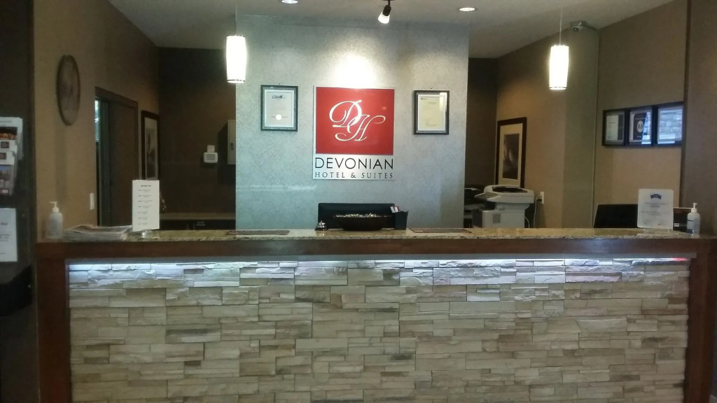 Devonian Hotel and Suites
