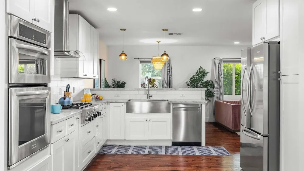 Scottsdale Retreat w/ Private Pool, Outdoor Dining & Close to Old Town Fun Casa Cambridge by Avantstay