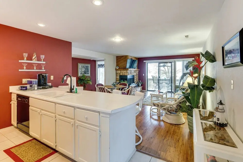 Main Channel View! Condo w/ Dock & Pool Access