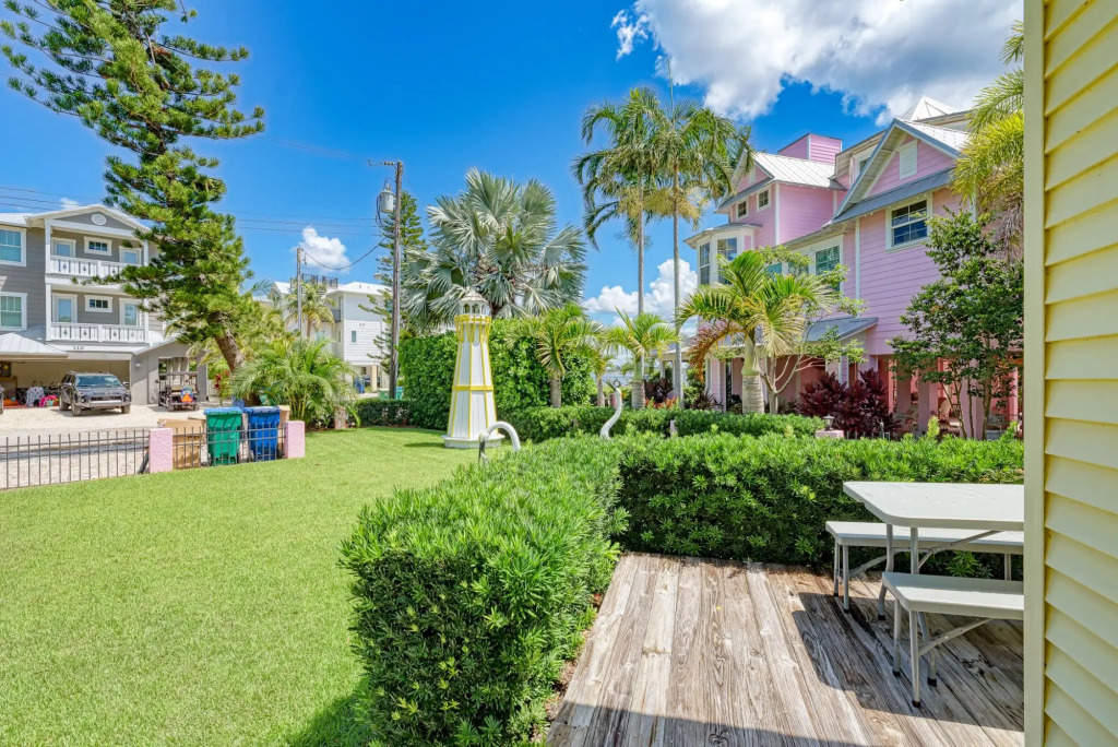 Ami Lighthouse Cottage-One Minute Walk To The Beach-Keyless Locks
