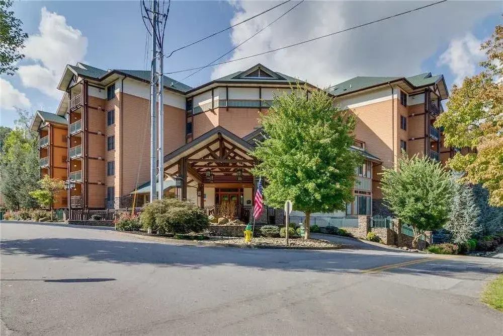 Baskins Creek 414 - 2 Br condo by RedAwning