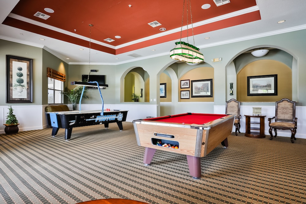 Updated Retreat With Pool Access, W/d, AC, & Patio - Close to Disney Parks