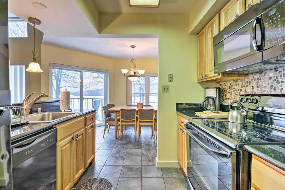 Lake Harmony Condo < 1 Mi to Big Boulder Mountain!