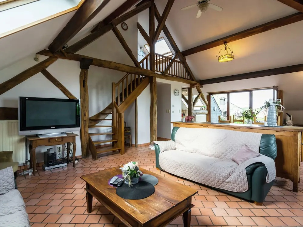 Spacious Farmhouse in Fontenelle with Garden