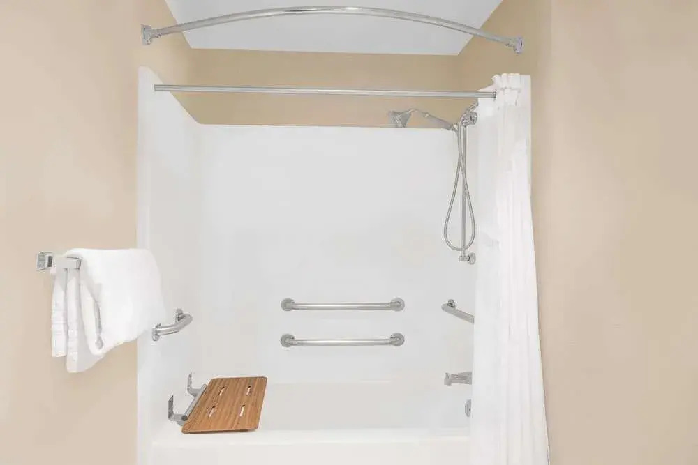 Holiday Inn Express Litchfield
