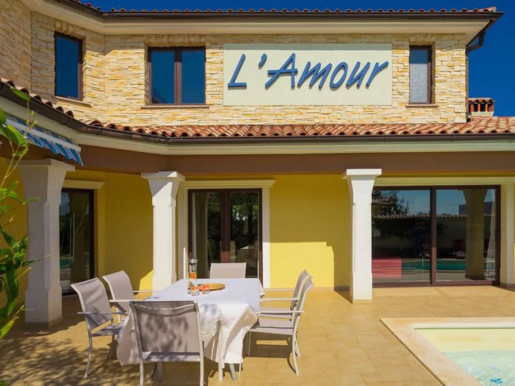 Villa De lamour by Interhome