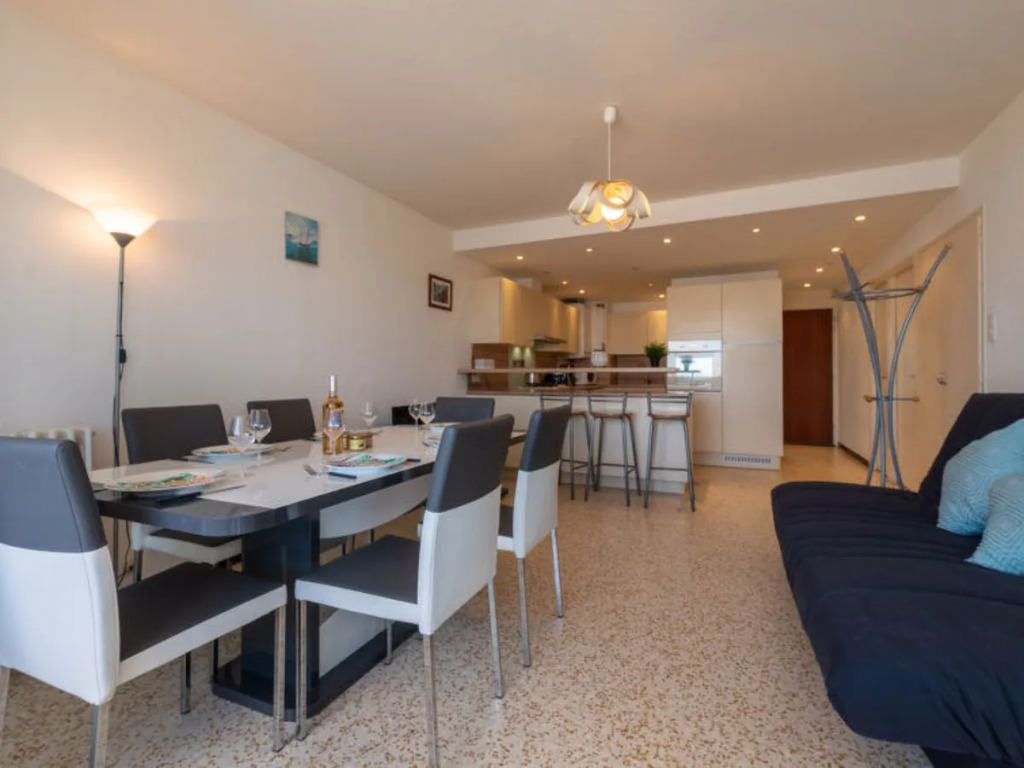 Apartment La Résidence de la Mer-1 by Interhome