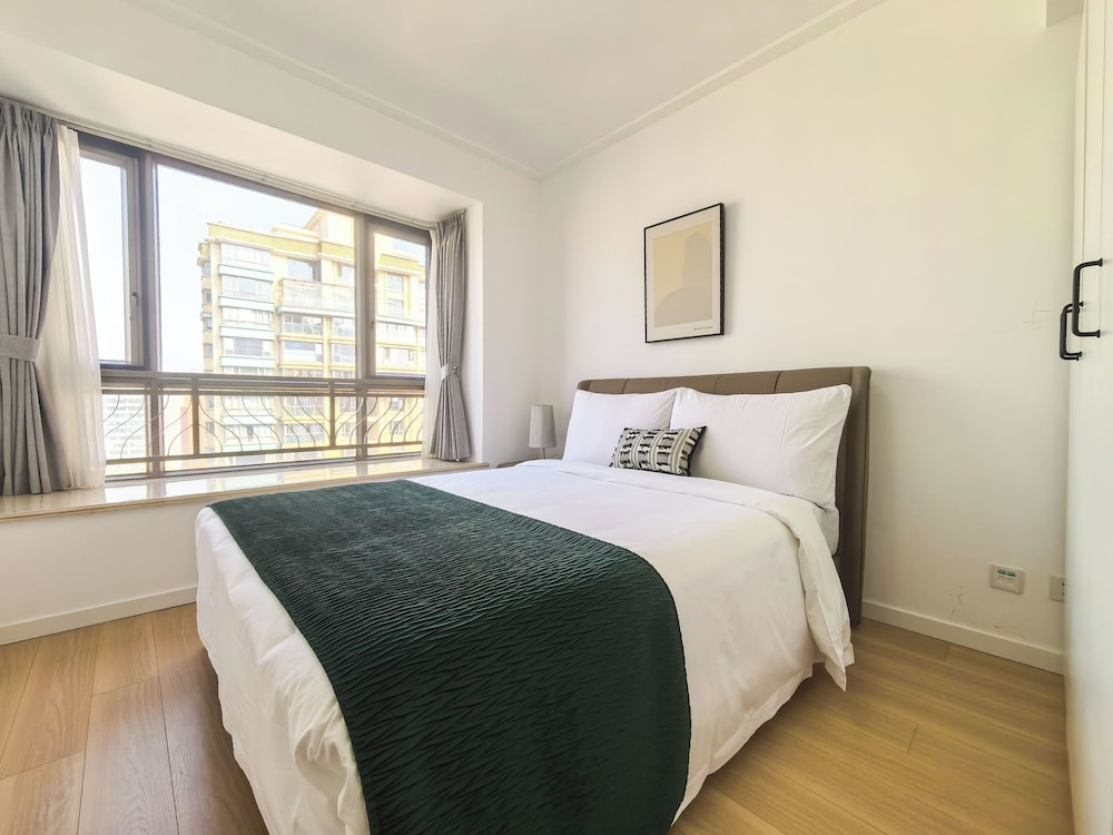 Tyms 3BR 2BA Residence Yucui Shanghai