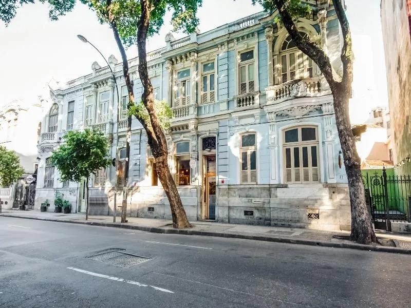 Oyo 131 Girassol Carioca