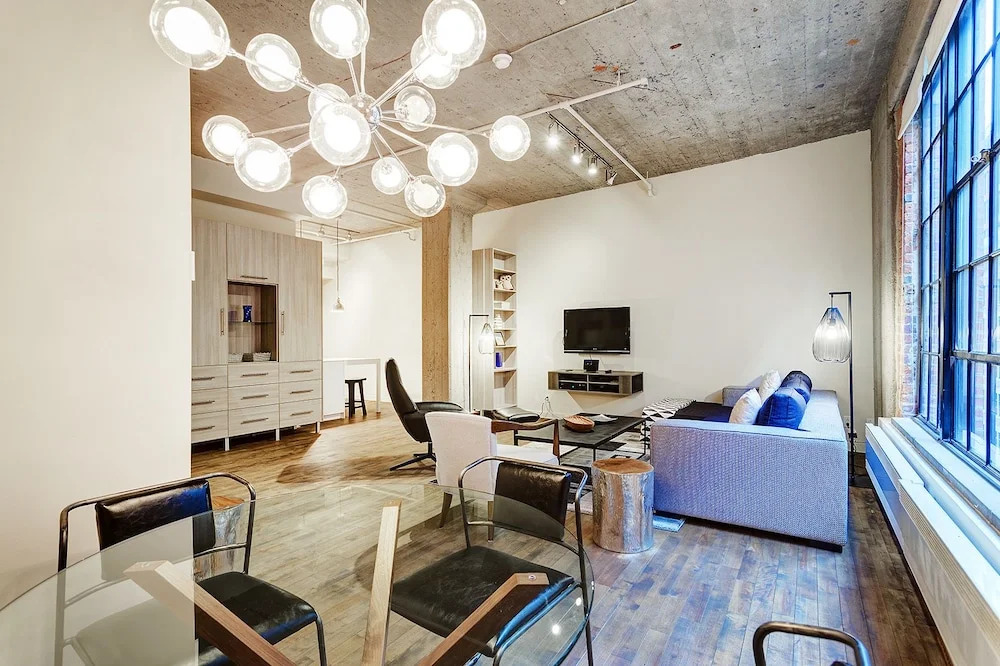Unity Condo by Hometrotting