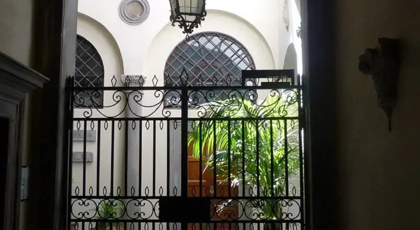Buondelmonti Palace