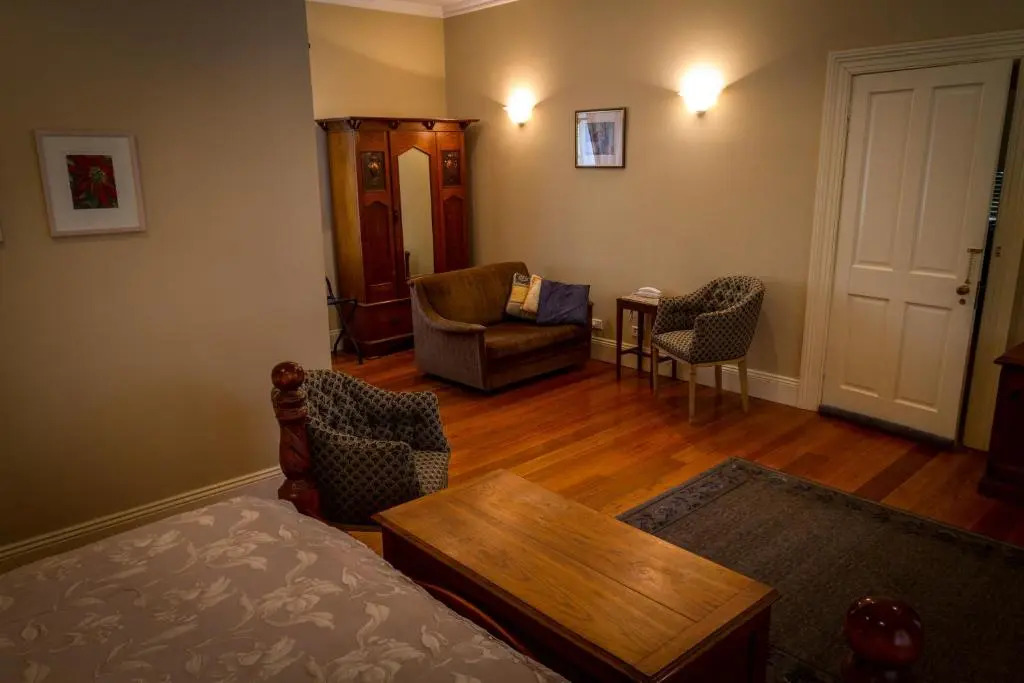 Tizzana Winery Bed and Breakfast