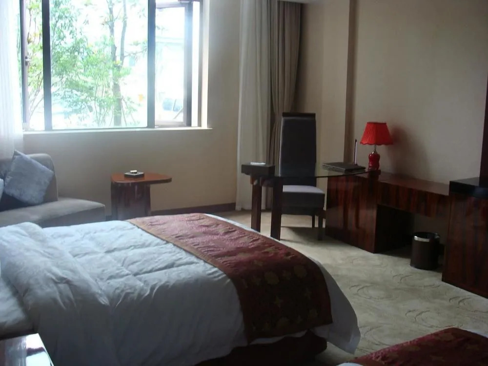 Phoenix Holiday Hotel