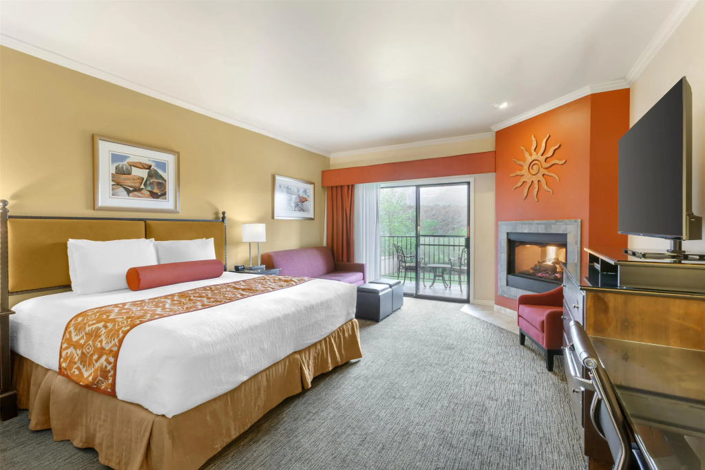 Best Western Plus Arroyo Roble Hotel & Creekside Villas