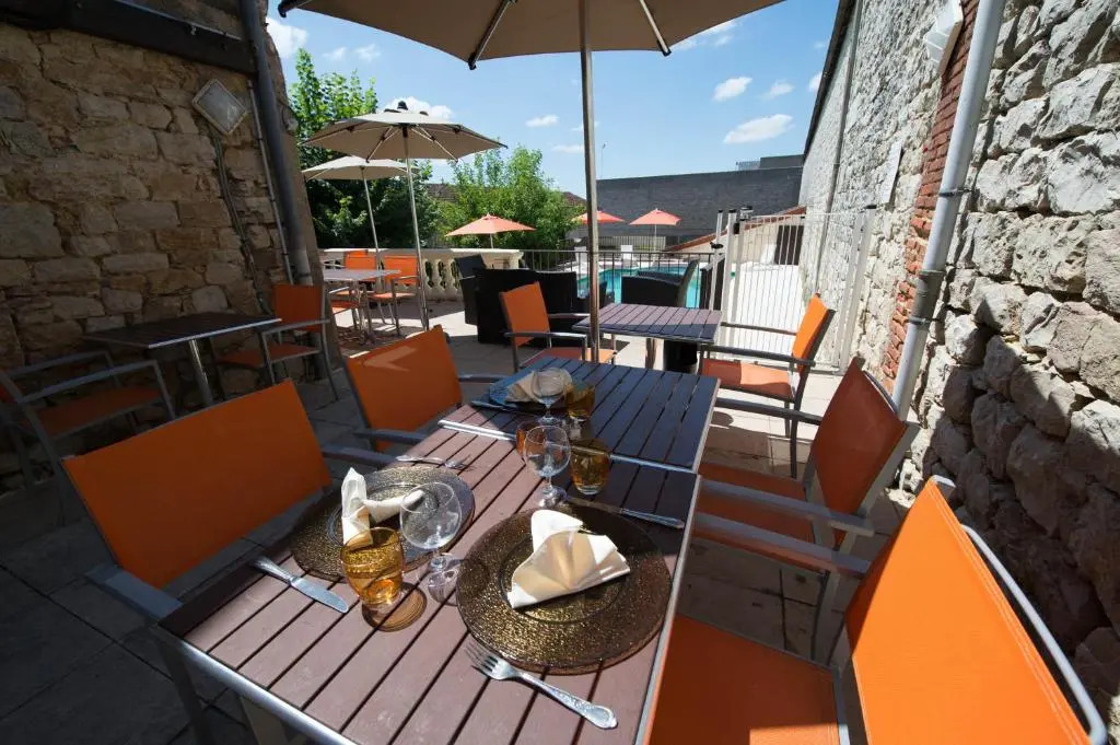 Logis Hôtel Vuillot