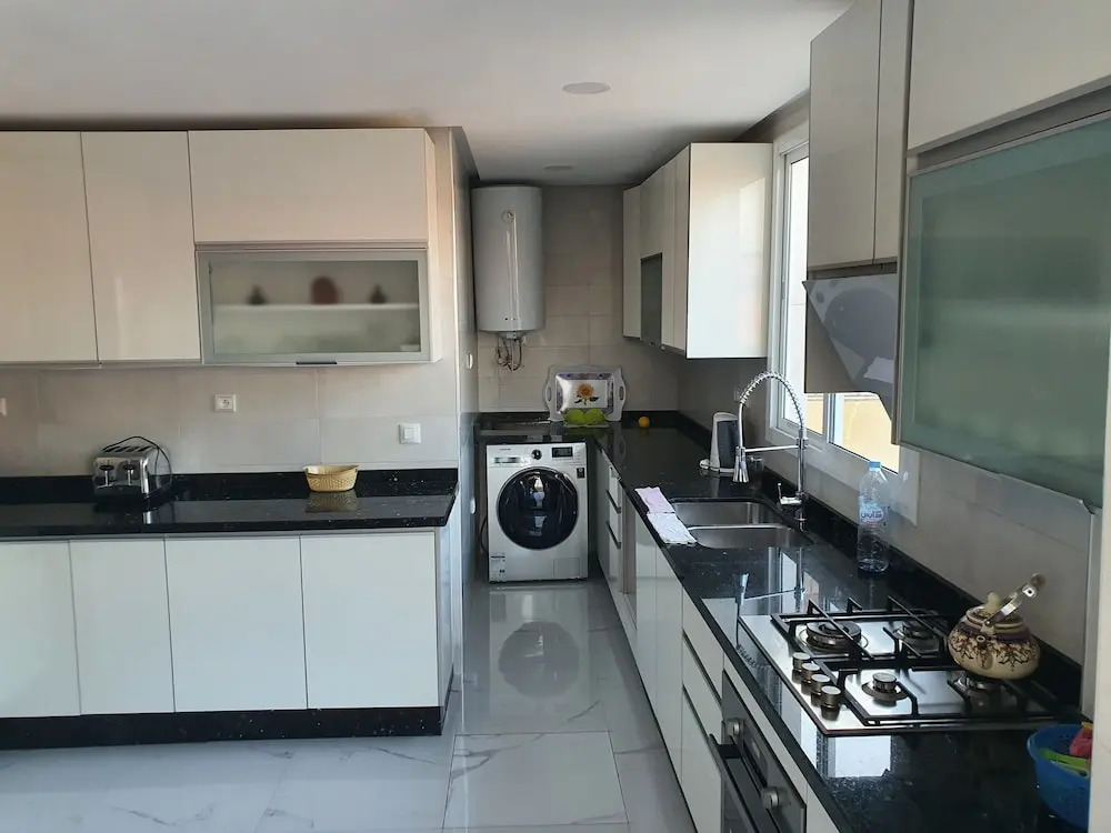 Familiar Luxury Apartment