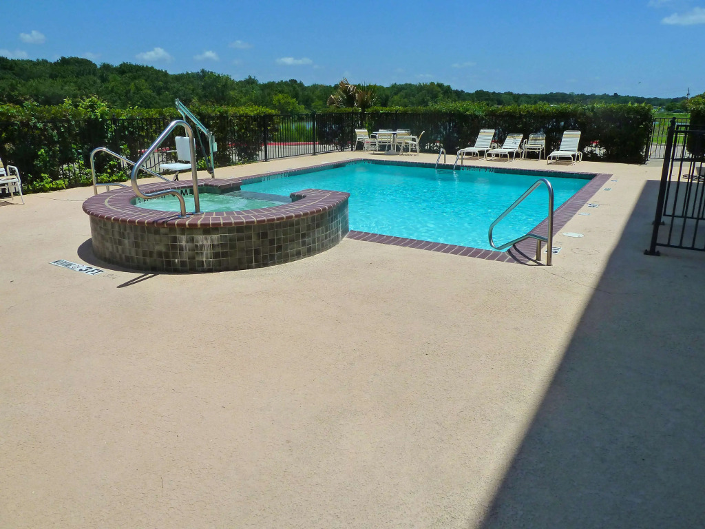 Americas Best Value Inn - Gun Barrel City