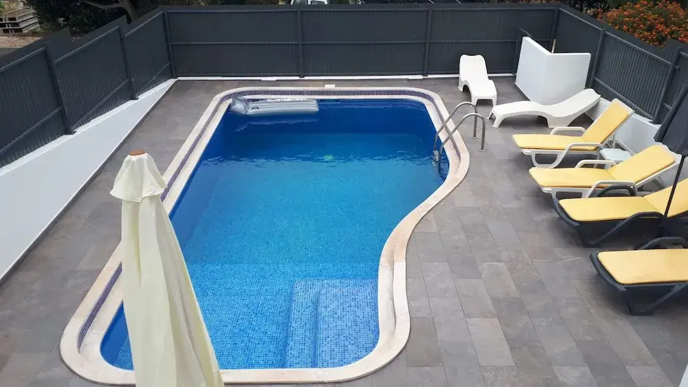 Marina Vila Apartment with Pool