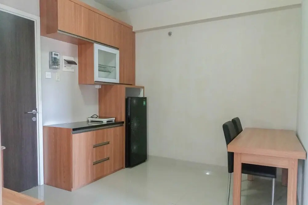 Comfort and Minimalist 1BR at Student Castle Yogyakarta Apartment By Travelio