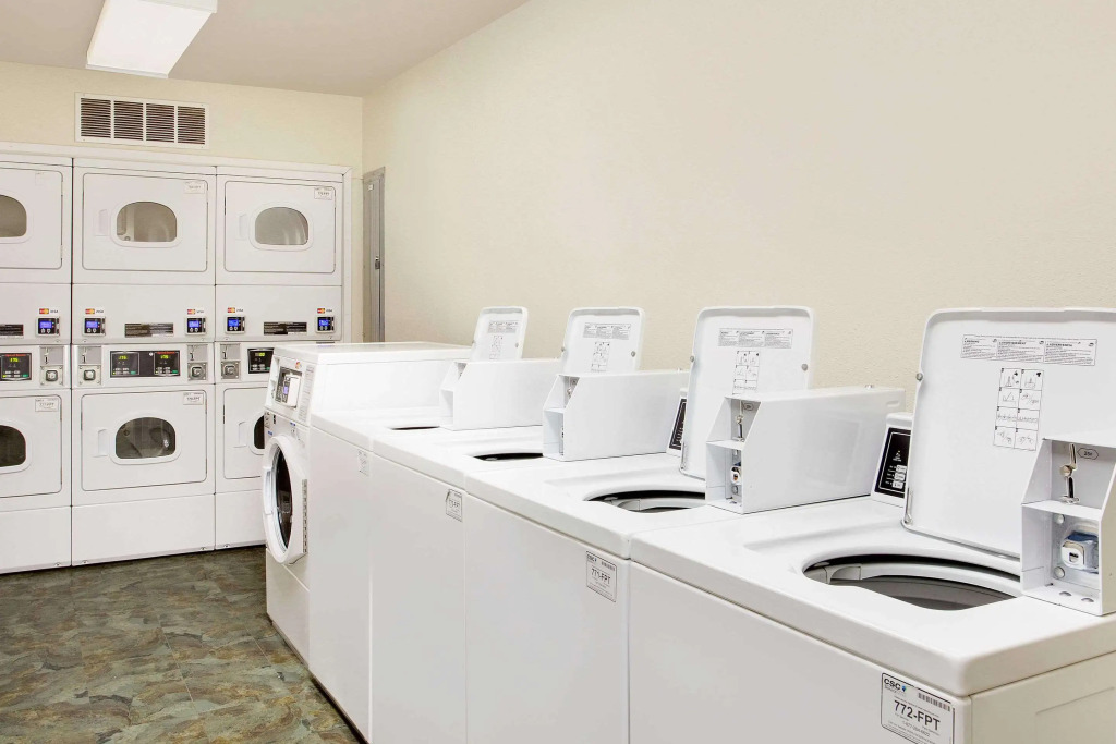 WoodSpring Suites Fort Wayne
