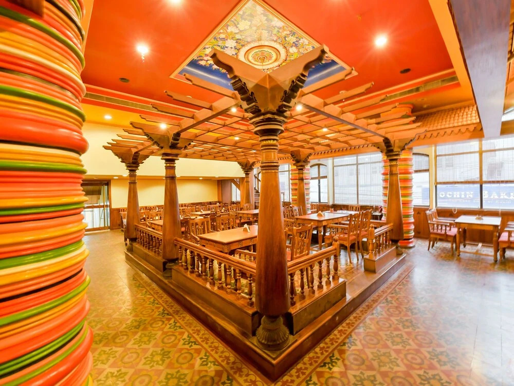 OYO 15247 New Woodlands Hotel