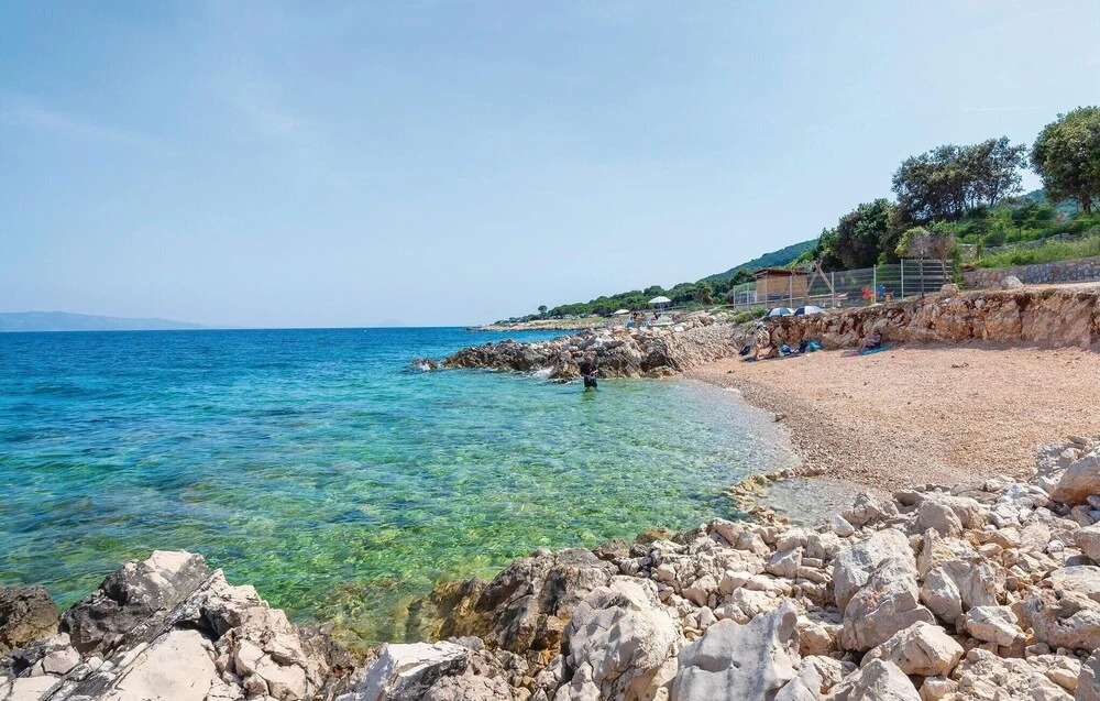 Amazing Home in Ravni with Hot Tub, WiFi & 1 Bedrooms