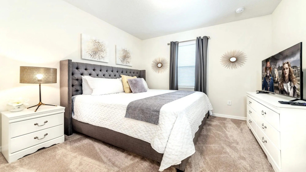 Modern Luxurious 5BR Home With Pool Near Disney Park