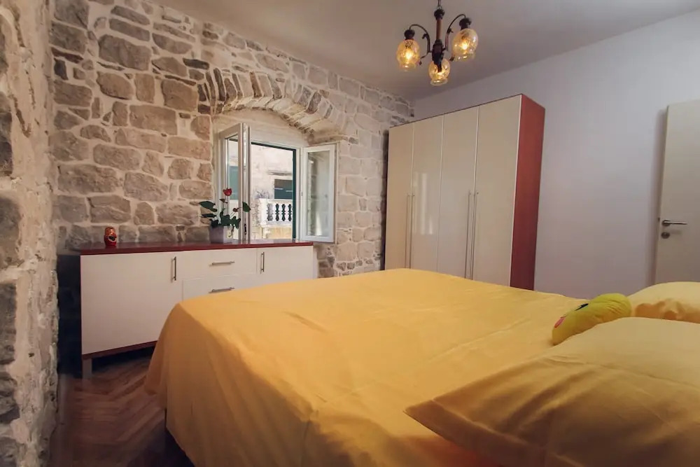 Modern apt in the Stone House in the Very Center