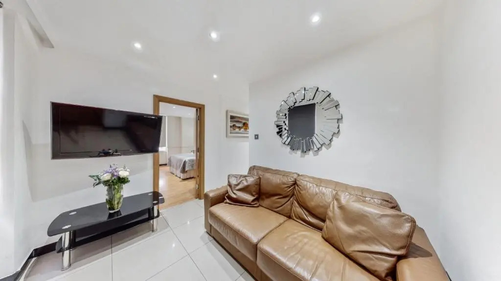 Bryanston Apartments