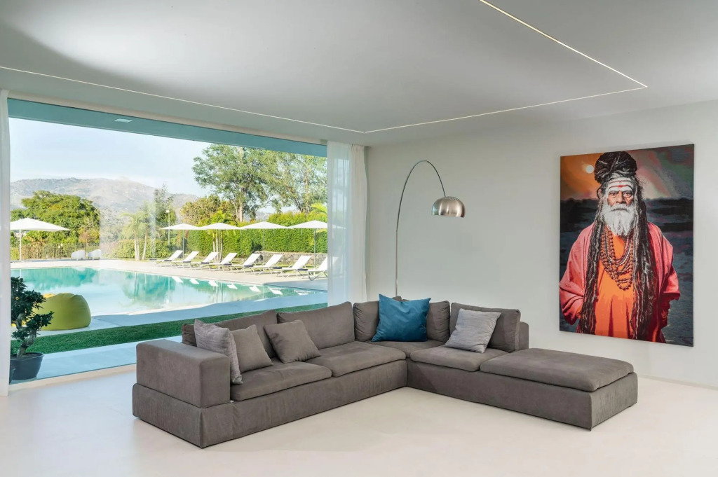 Luxury Villa near Taormina. Pool, gym and welness area.-VILLA CONTEMPORANEA