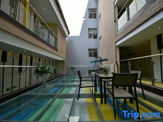 Yixin Theme Hotel