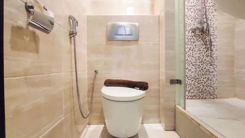 Premium and Restful 3BR in City Center at Kondominium Regensi Apartment