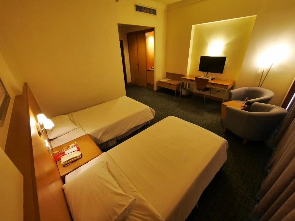 Premier Hotel