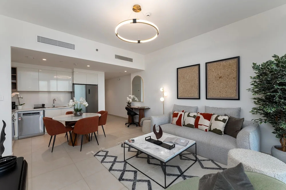 Sleek 2BR at Downtown Close to Dubai Mall