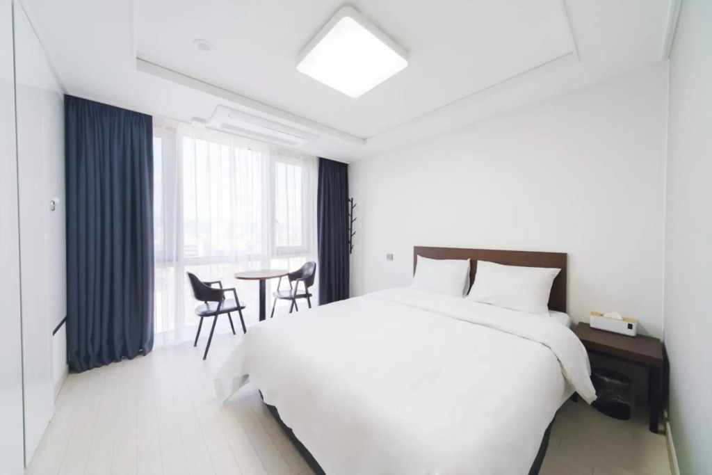 The Venezia Suite Hotel