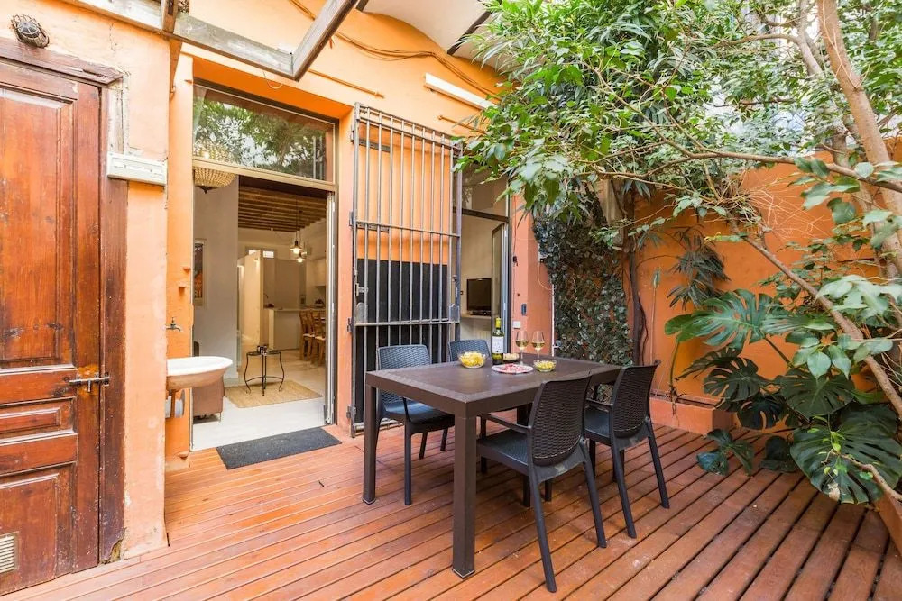 Montaber Apartments - Trafalgar