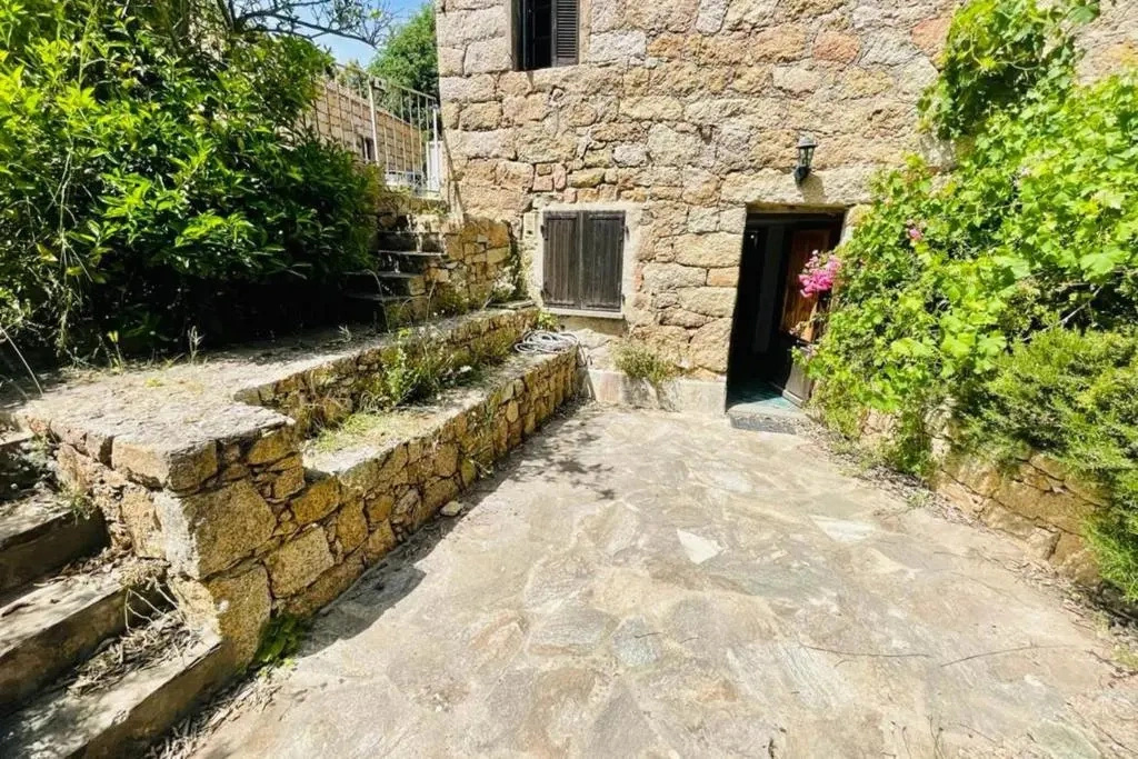PAISIBLE HOLIDAYS for 4 Gîte 60 m with GARDEN !
