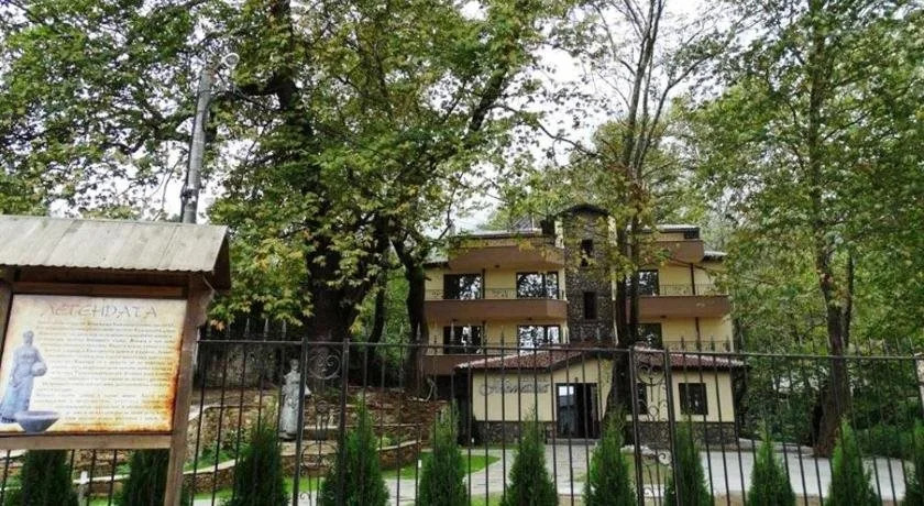 Eco Hotel Momata