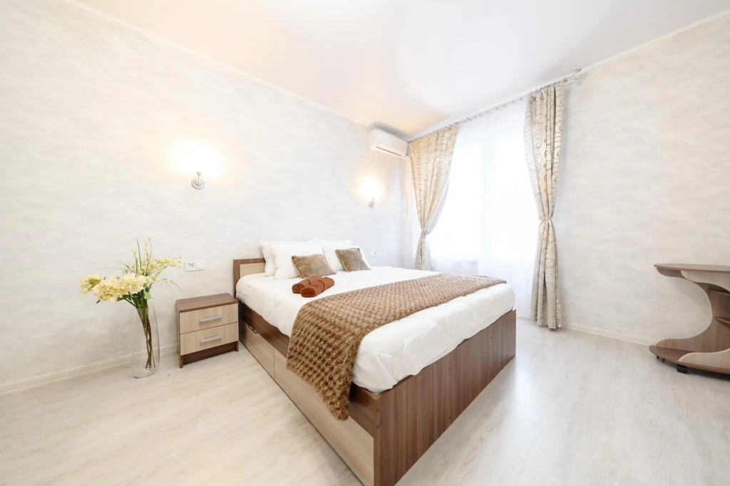 LetoApart (ЛетоАпарт) на улице Энгельса 93-230