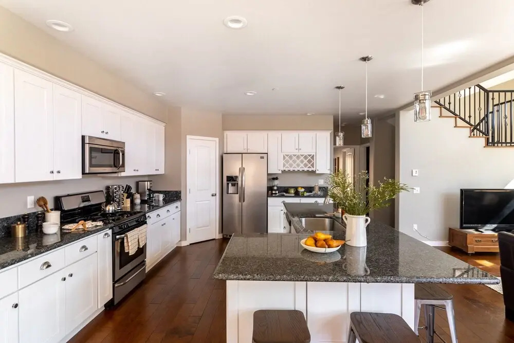Kodiak by Avantstay - Picturesque Big Bear Home w Modern Amenities & Large Balcony