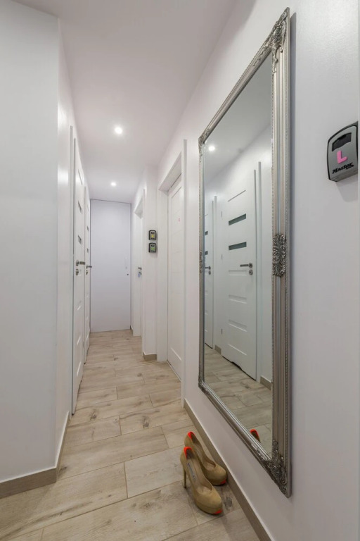 UNITApartament Short Rent Apartment in Warsaw by Metro Station Rondo ONZ Apart with 3bedrooms 22