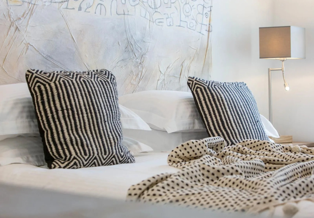 Amymone Suites